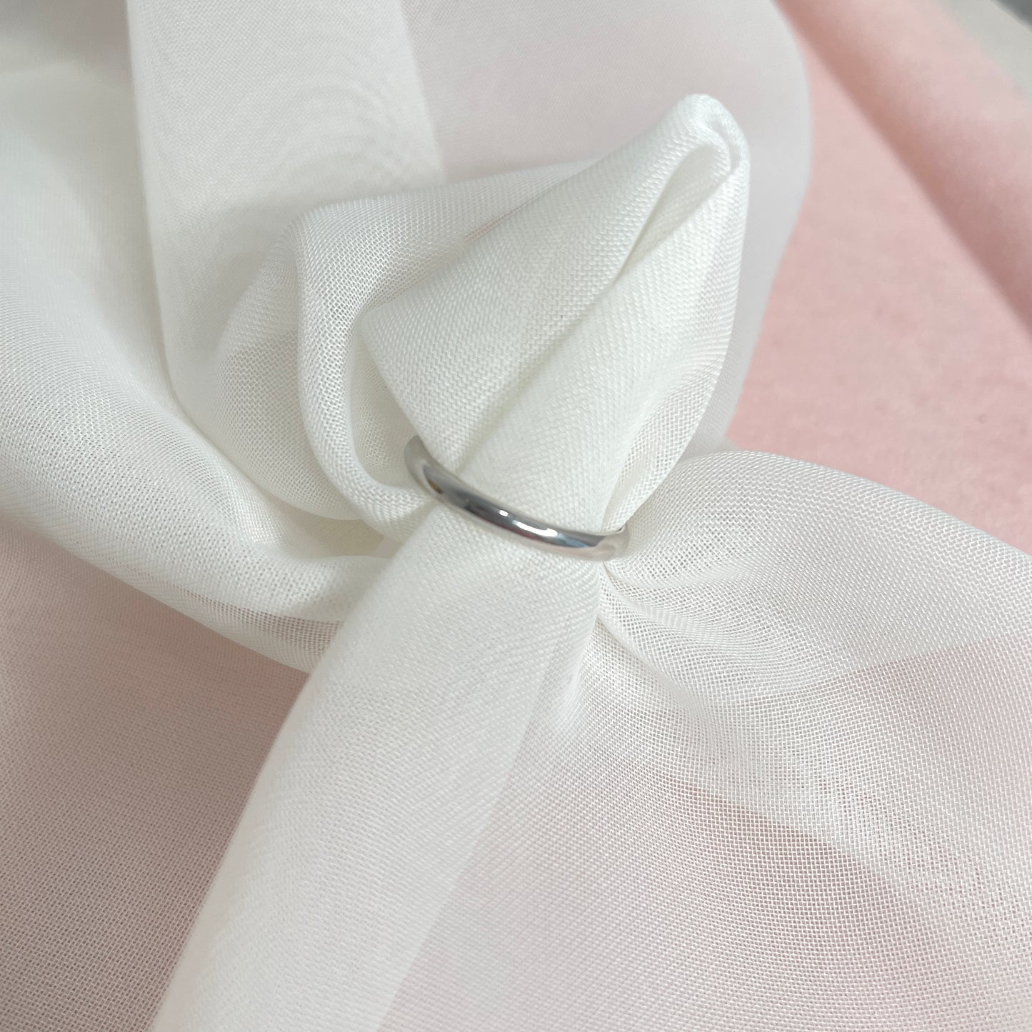 Anello fedina bombata da 2 mm in argento bianco misura 13 - Lumiere Bijoux