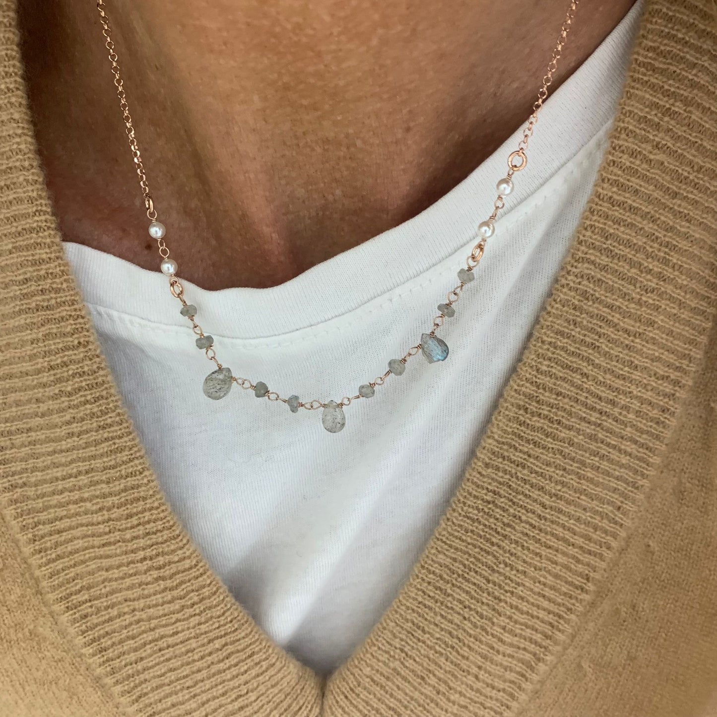 Collana catena cristalli di perle con corona e micro perla pendente ba –  Lumiere Bijoux
