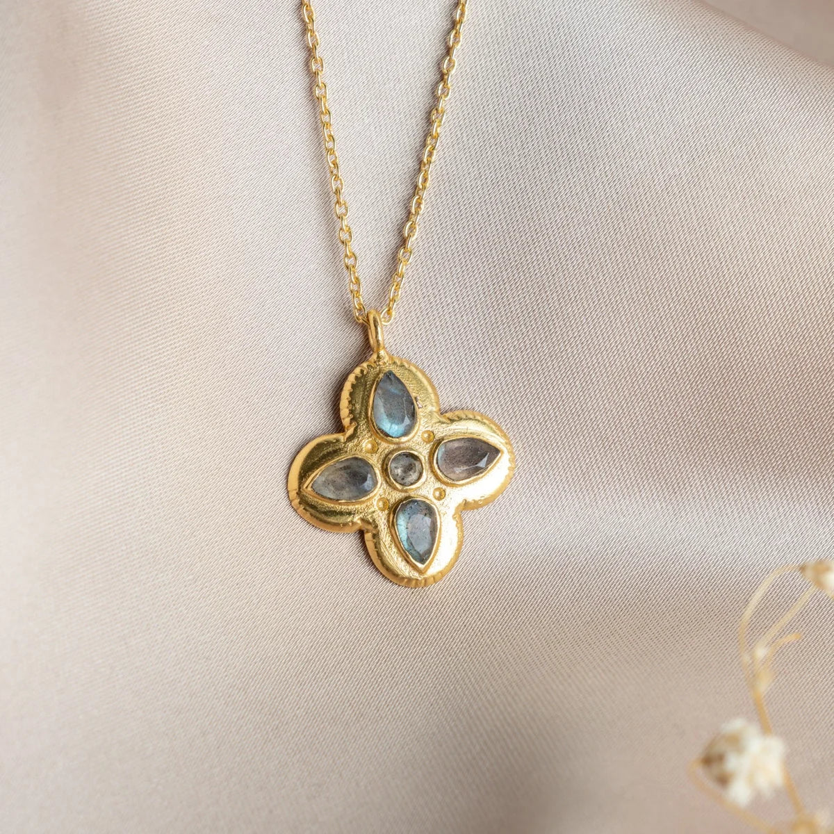Collana Lucky cm 45 con trifoglio e labradorite - Lumiere Bijoux