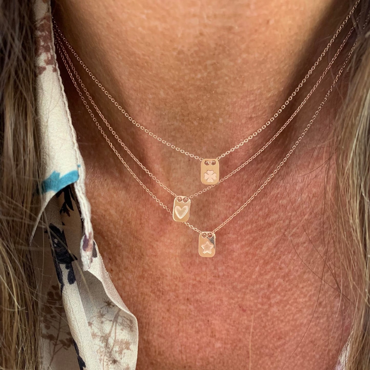 Collana Noisette con mini targhetta cuore o stella in argento rosé 35 cm - Lumiere Bijoux