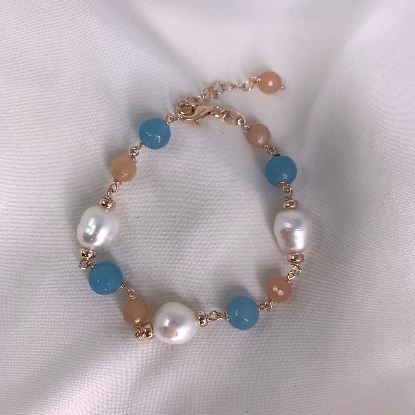 Bracciale perle, pietra di luna e azzurre cm 17 più 2 di allungamento rosè