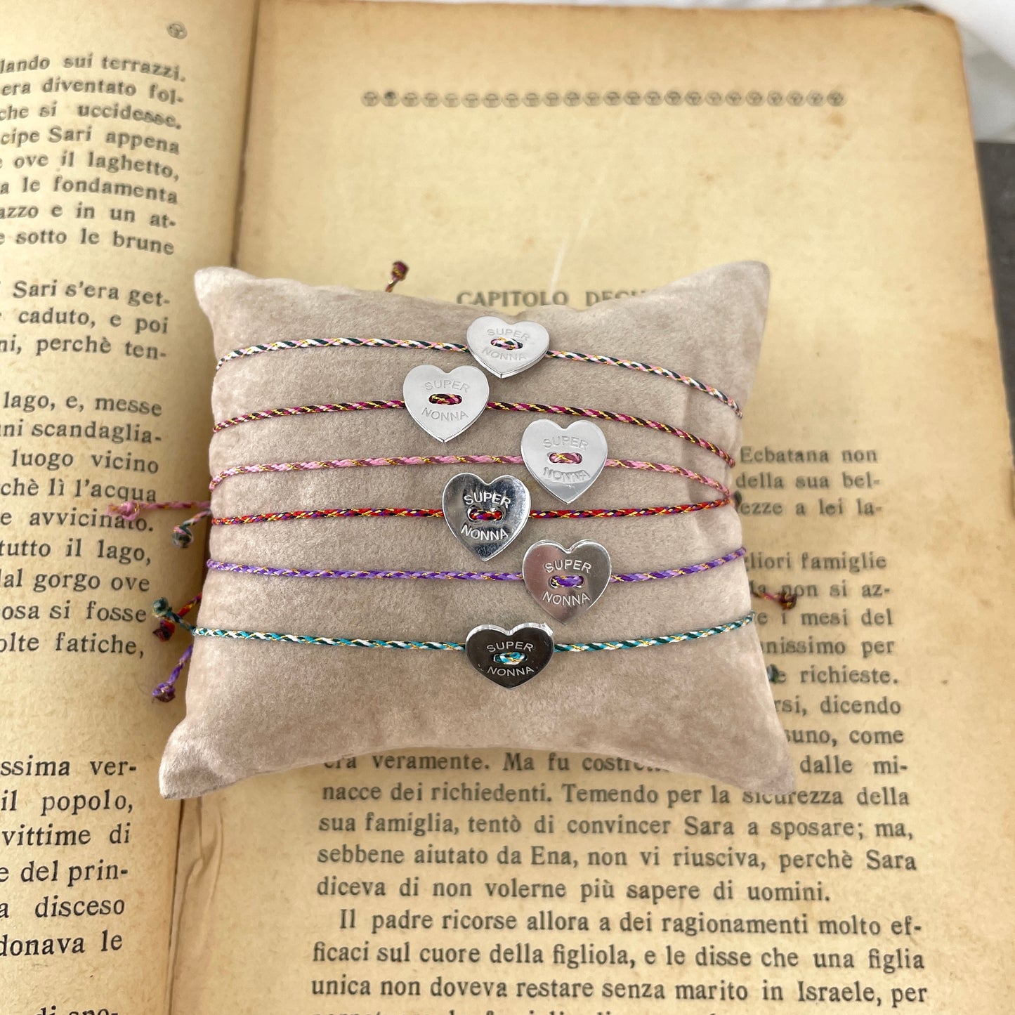 Bracciale cordino regolabile colorato cialdina cuore Super nonna - Lumiere Bijoux