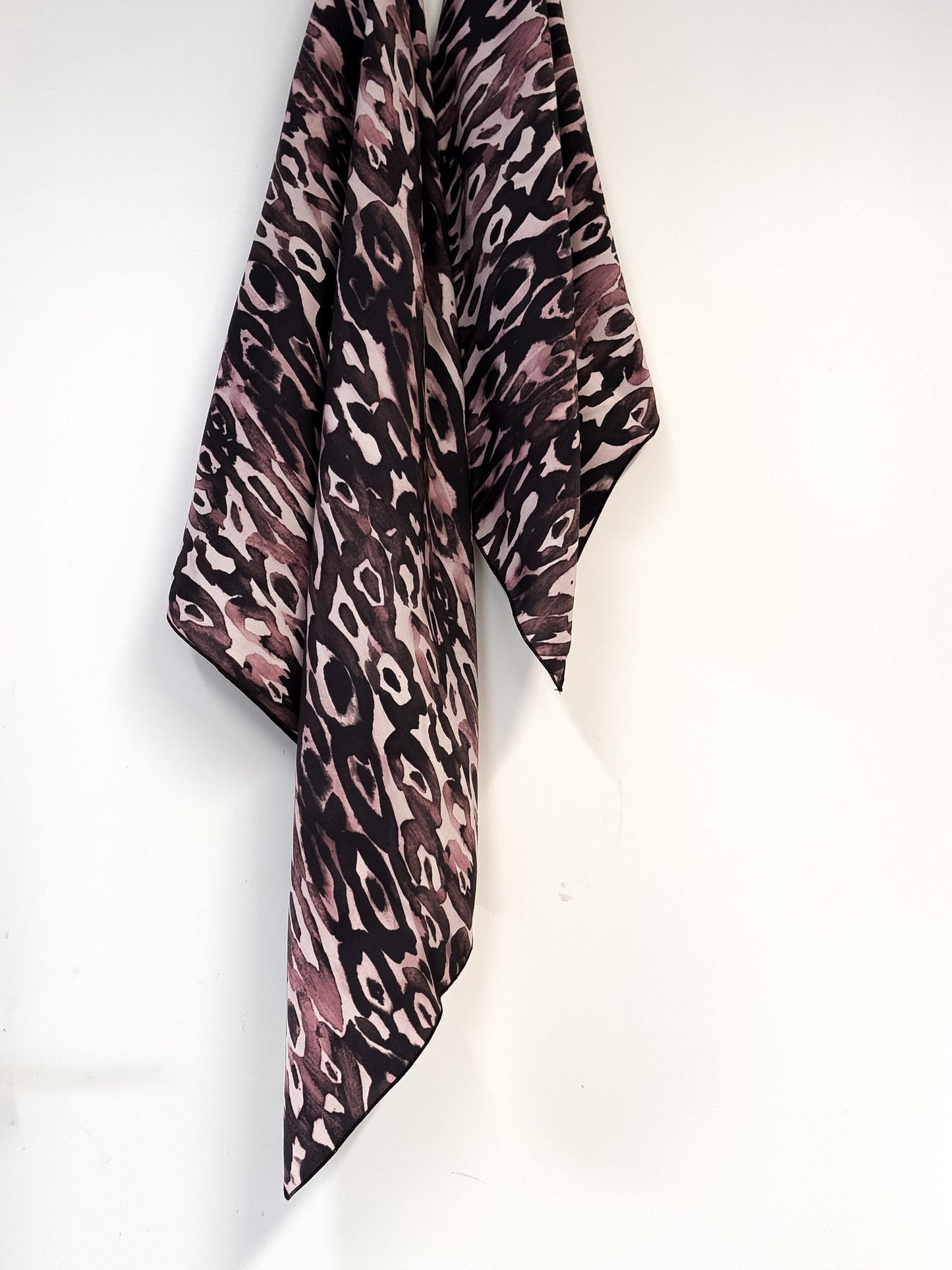 Foulard 100% seta - Leopardato rosa e nero - Lumiere Bijoux