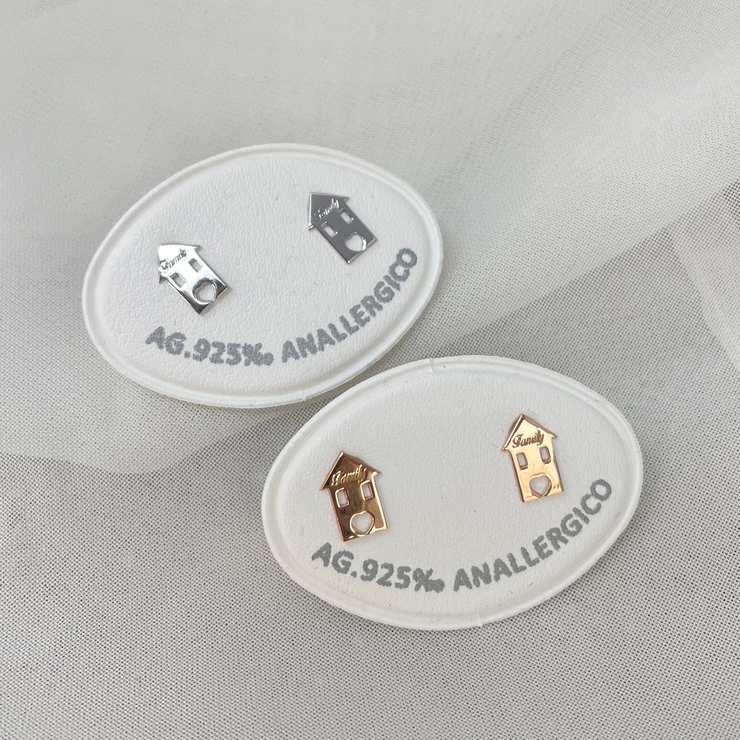 Coppia orecchini a lobo casetta family da 1 cm - Lumiere Bijoux