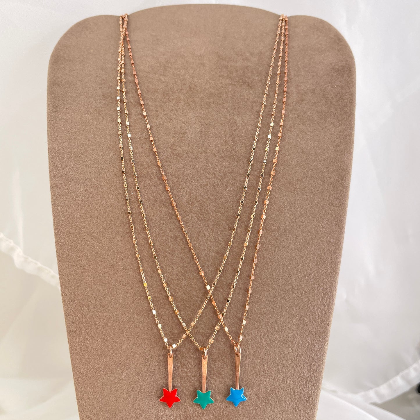 Collana catena dadini con bacchetta magica smaltata rovesciata cm 50 - Lumiere Bijoux