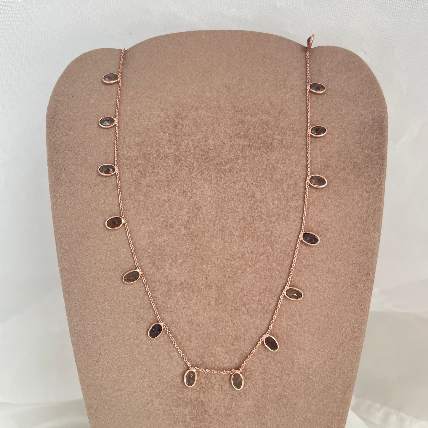 Collana catena rosè alternata a gocce fumè cm 36 - pezzo unico