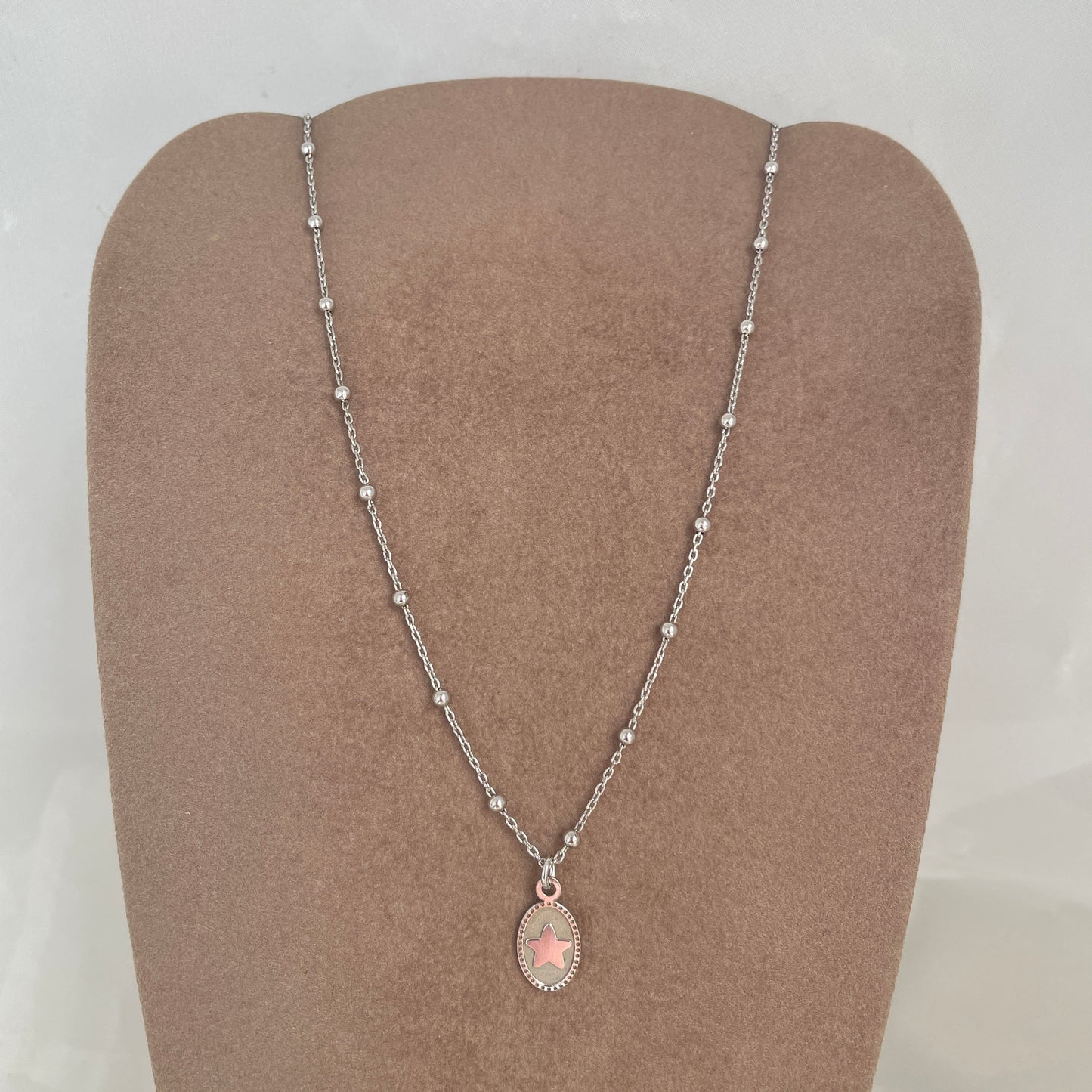 Collana catena rosario cm 40 con cialdina ovale con stella in argento bianco - pezzo unico