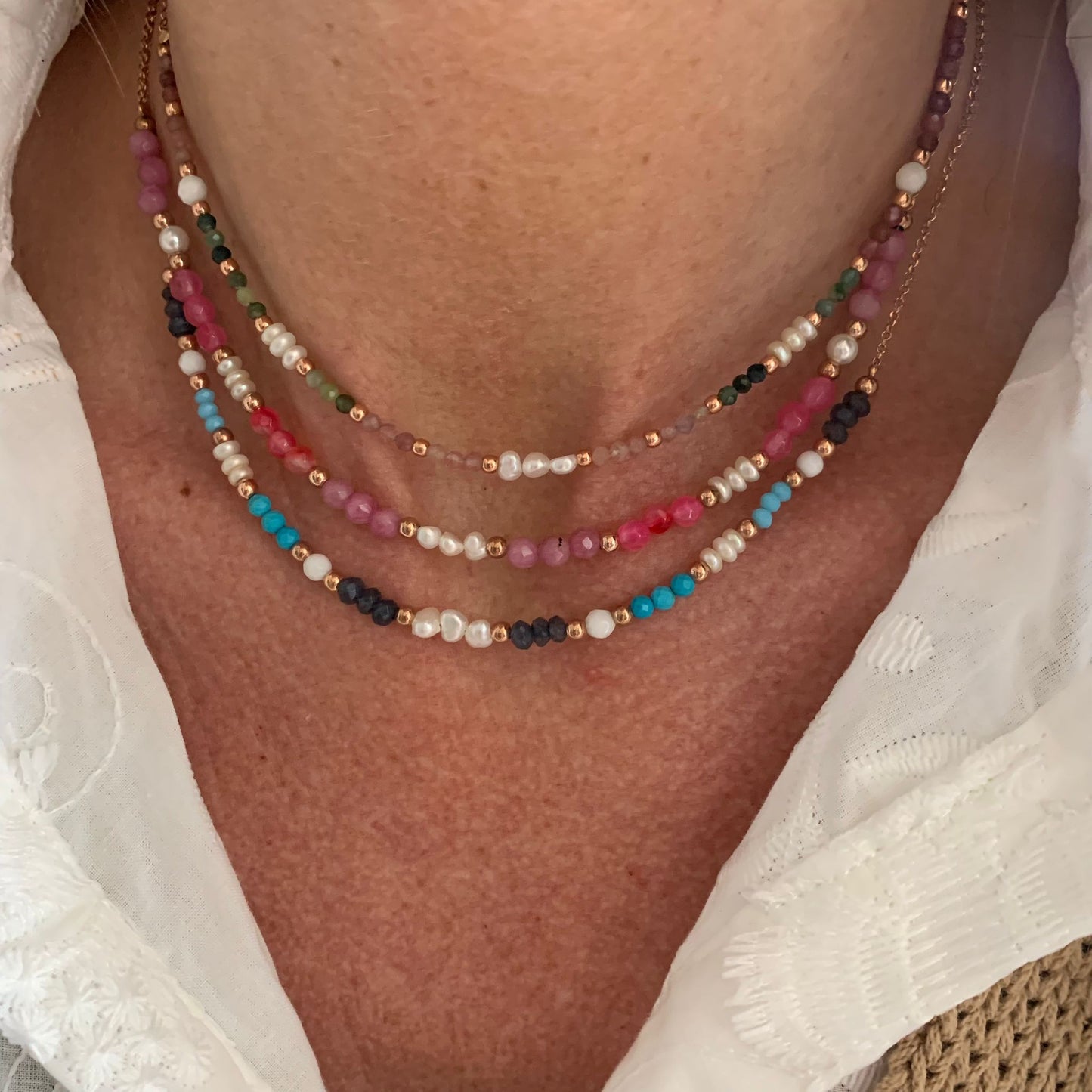 Collana cristalli alternata da perle e sfere rosè con catena rollò cm 35 più 5 di allungamento