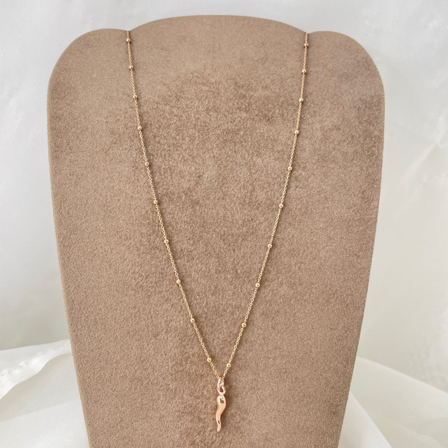 Collana catena micro rosario cm 40 con cornetto rosè da 1,5 cm - Lumiere Bijoux