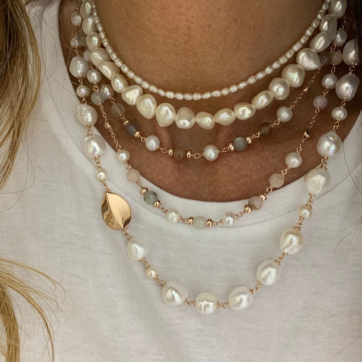 Collana perle bianche e pietra di luna e labradorite cm 38 più 5 di allungamento rosè