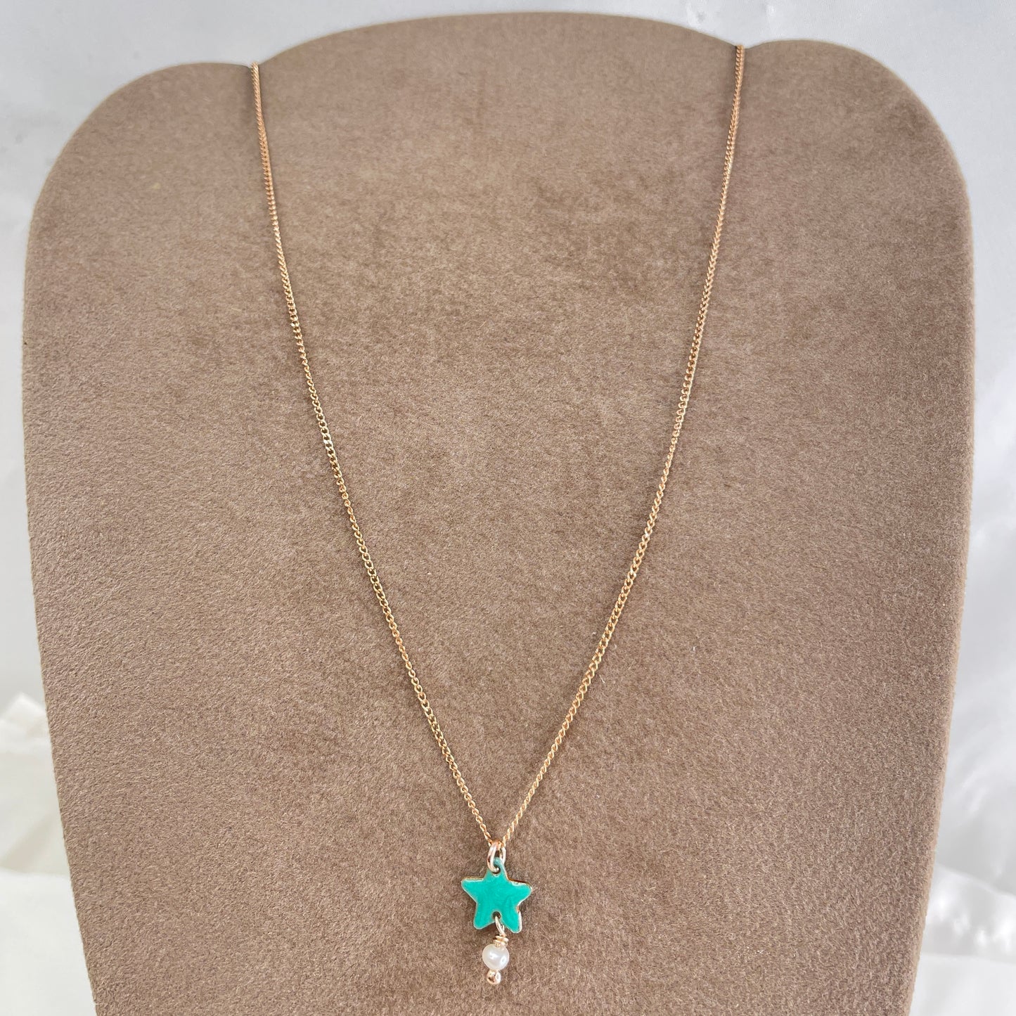 Collana catena grumette cm 35 con stella smaltata e piccola perla bianca - Lumiere Bijoux