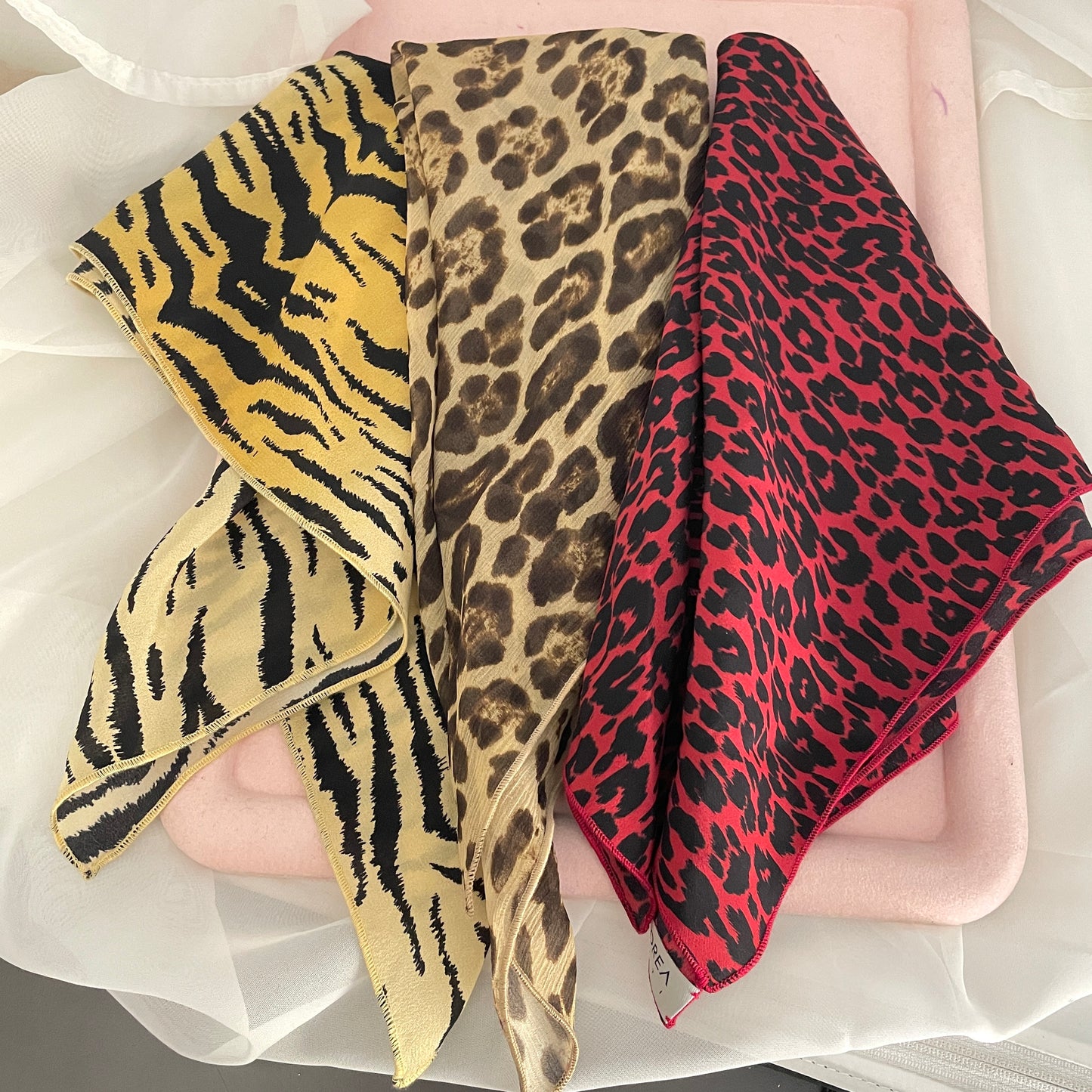 Foulard 100% seta - 45x45 cm Animalier - Lumiere Bijoux