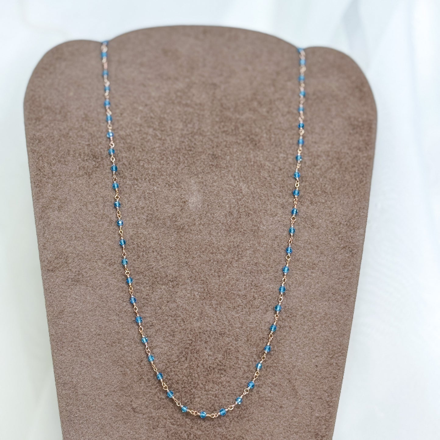 Collana micro cristalli azzurro blu cm 40