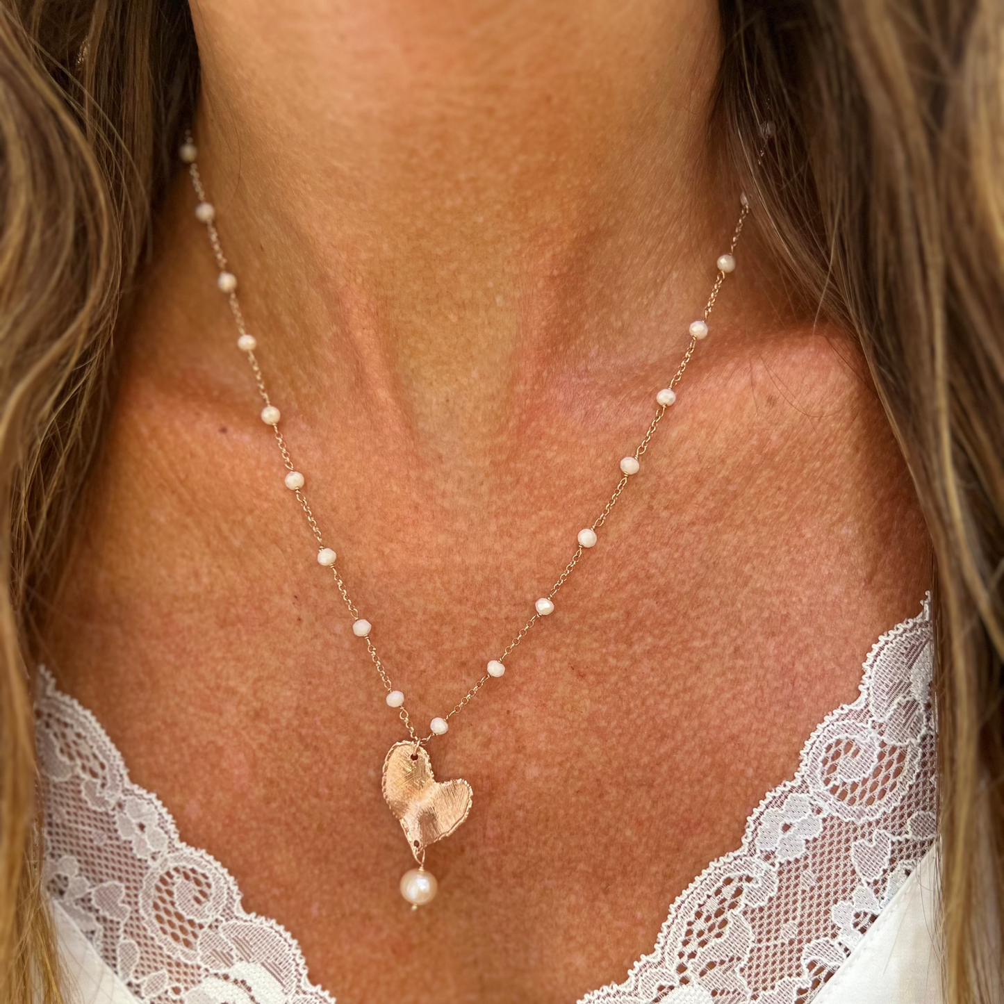 Collana rado cristalli rosa cangianti cm 50 con cuore foglia satinato con perla rosa tonda pendente - Lumiere Bijoux