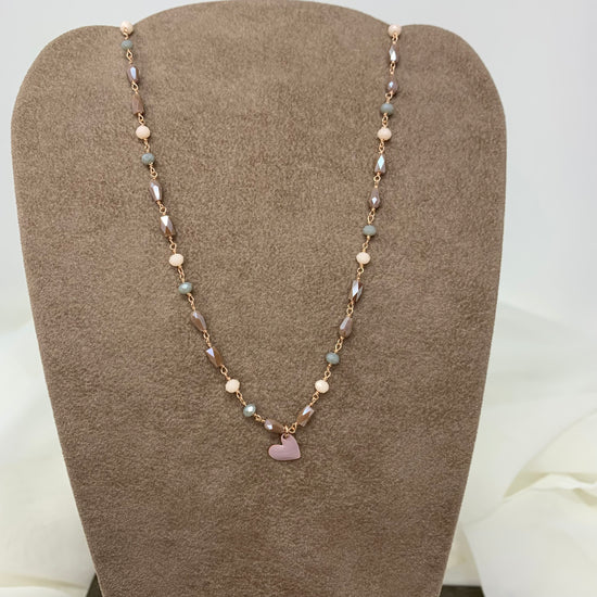 Collana cristalli colori cipriati con cuore smaltato rosa cipria - cm 40