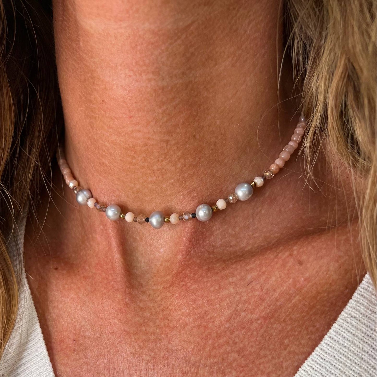 Collana perle grigie - pietra i luna e cristalli bordeaux - PU124 - Lumiere Bijoux