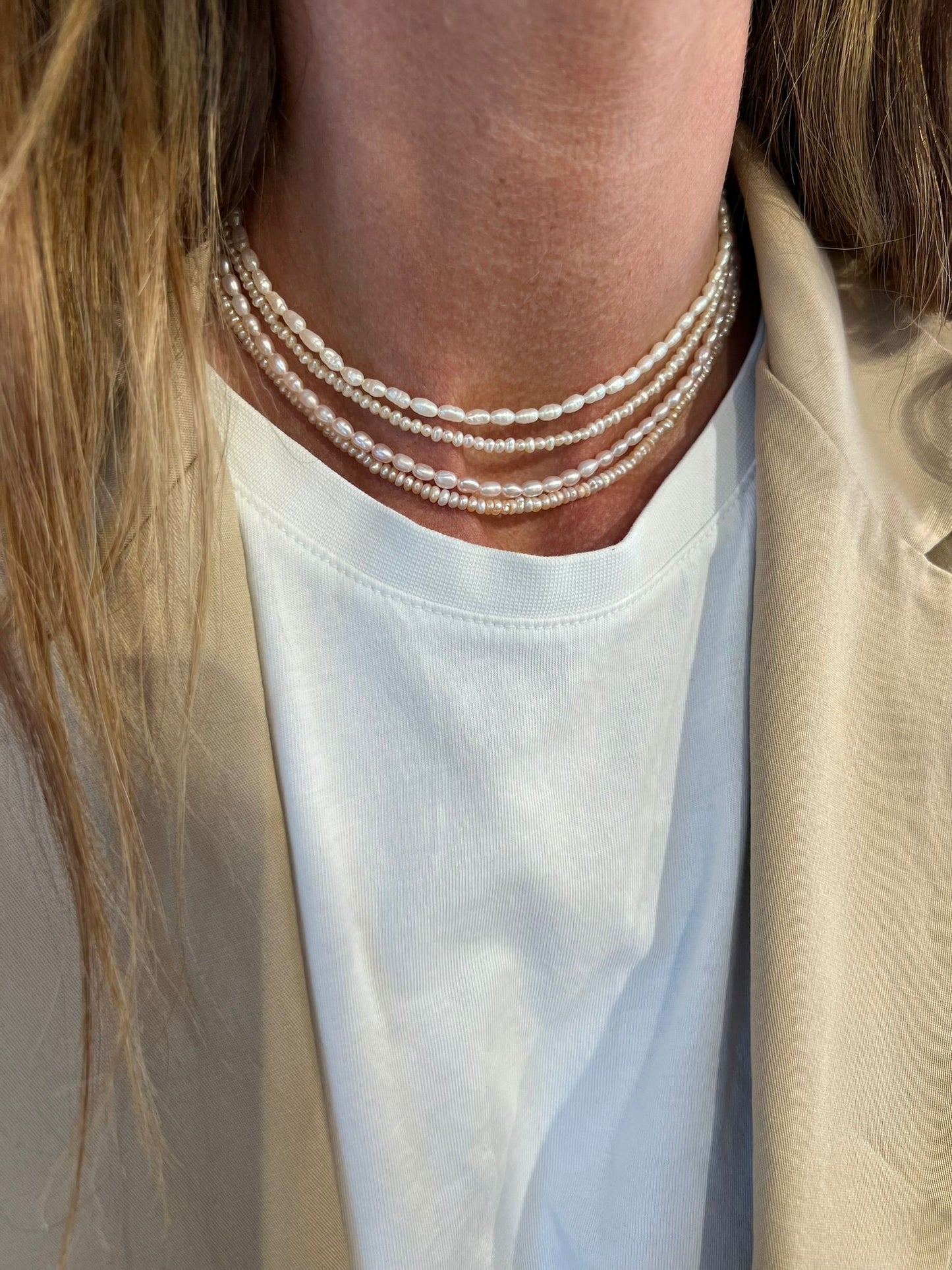 Collana choker micro perle tonde irregolari bianche cm 35 - Lumiere Bijoux