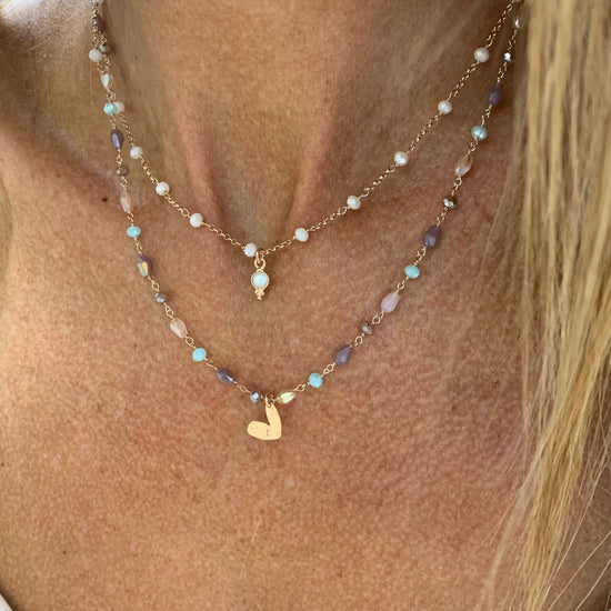 Collana a due fili con perla bianca Parigi , cristalli multicolore cipriati con cuore bacio da 0,8 mm battuto
