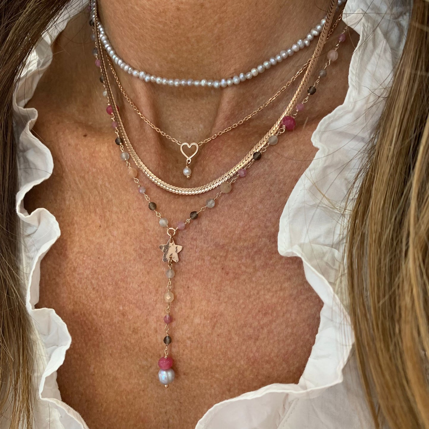 Collana pietra tormalina polverosa cm45 più 5 di allungamento rosé con stella battuta da 0,8 mm e perla grigia