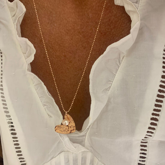 Collana catena militare diamantata rosé cm60 con cuore bacio da 2 cm pendente e perla rosa