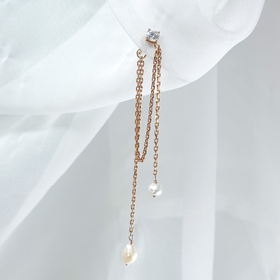 Mono orecchino INCANTO catenelle con punto luce e perle - Lumiere Bijoux