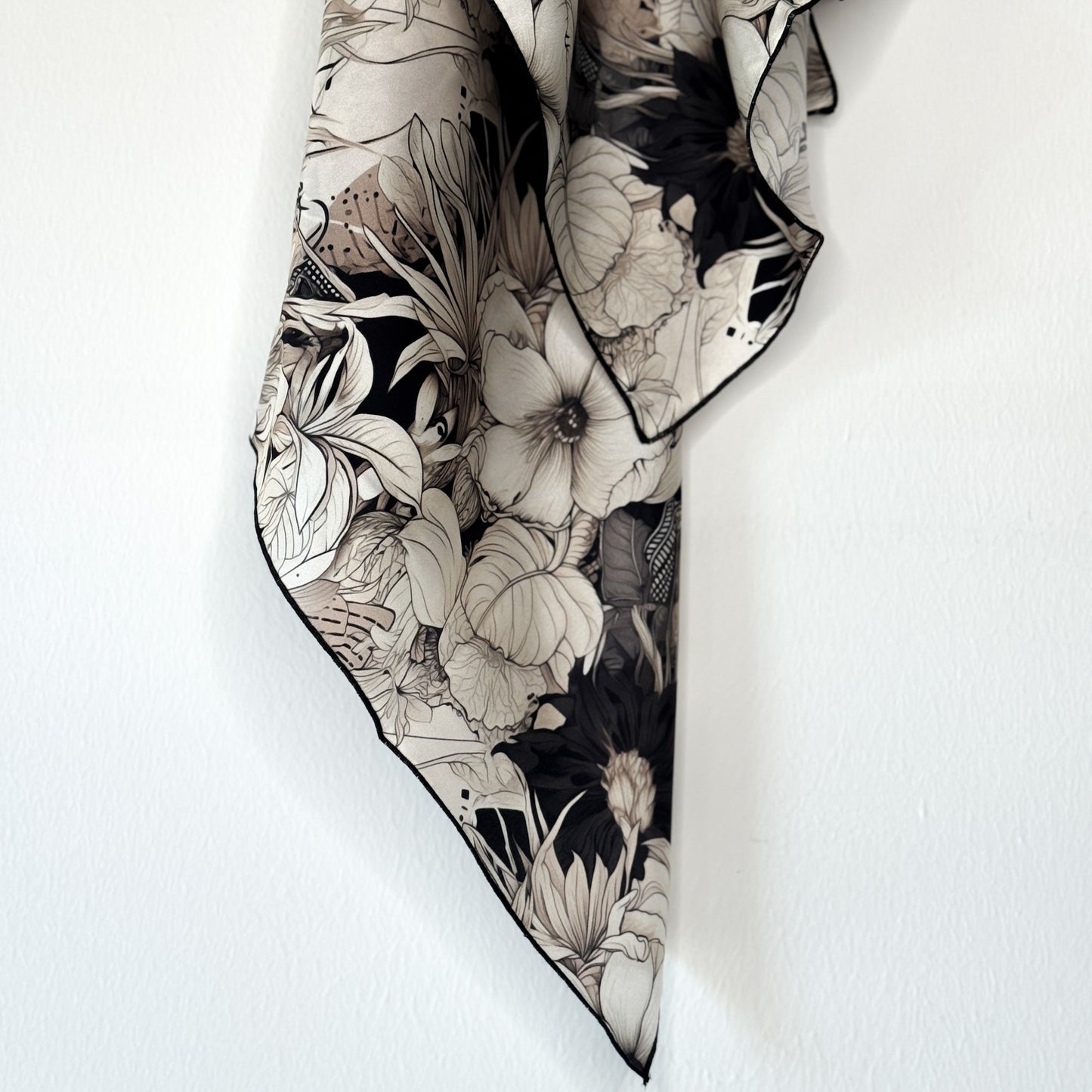 Foulard 100% seta - Equilibrio ribelle - Lumiere Bijoux