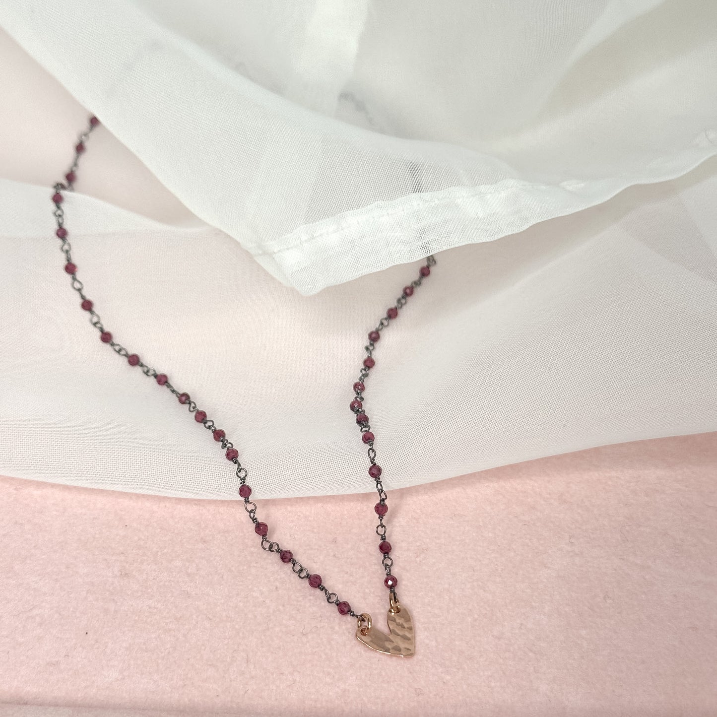 Collana cm40 cristalli granato con cuore battuto in linea in argento 925 rosé - Lumiere Bijoux