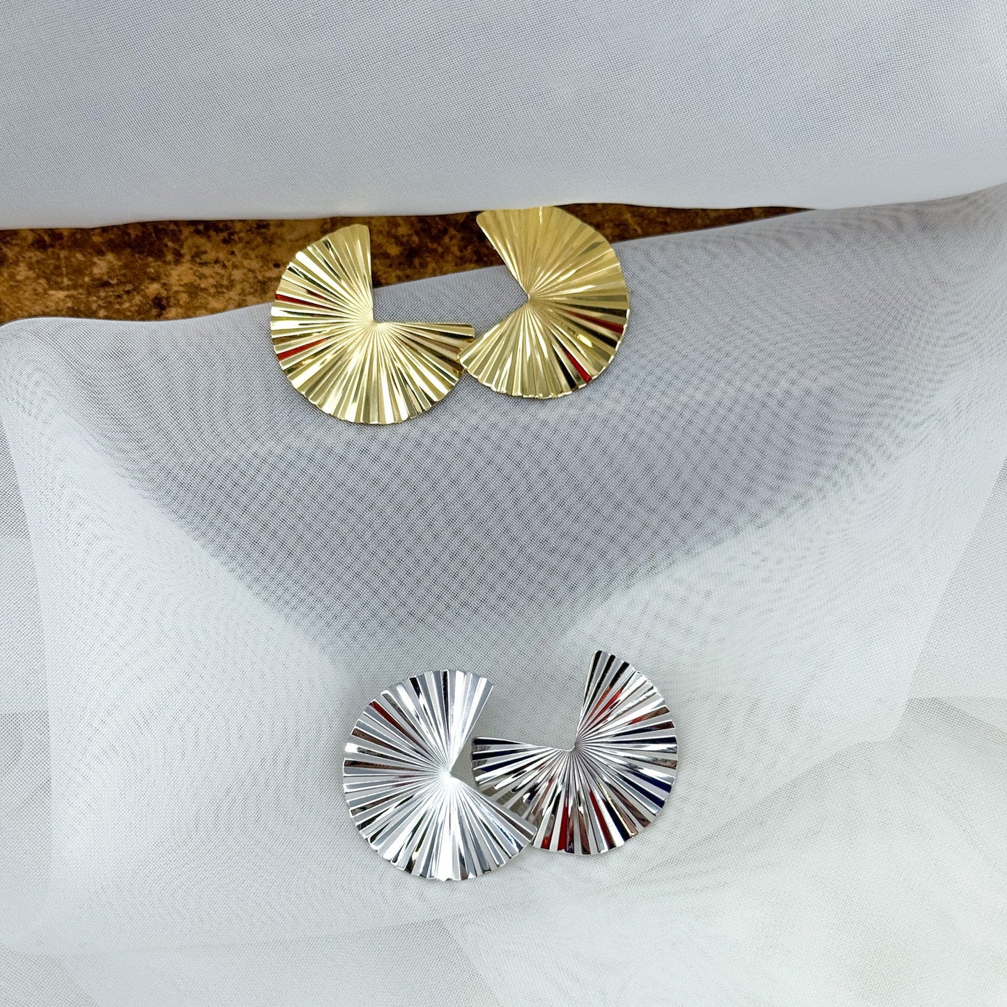 Coppia orecchini a lobo ventagli in argento bagnato oro giallo e rodio - Pezzo unico - Lumiere Bijoux