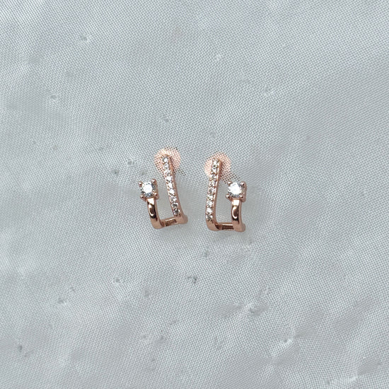 Coppia orecchini lobo barretta zirconi e punto luce - Lumiere Bijoux