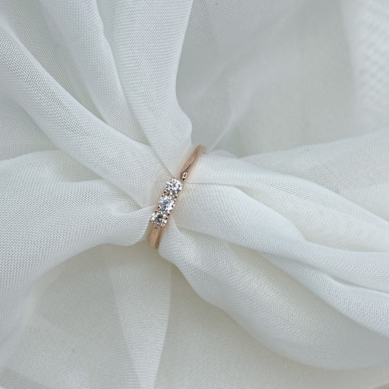 Anello trilogy piatto su misura base argento rosé - Lumiere Bijoux