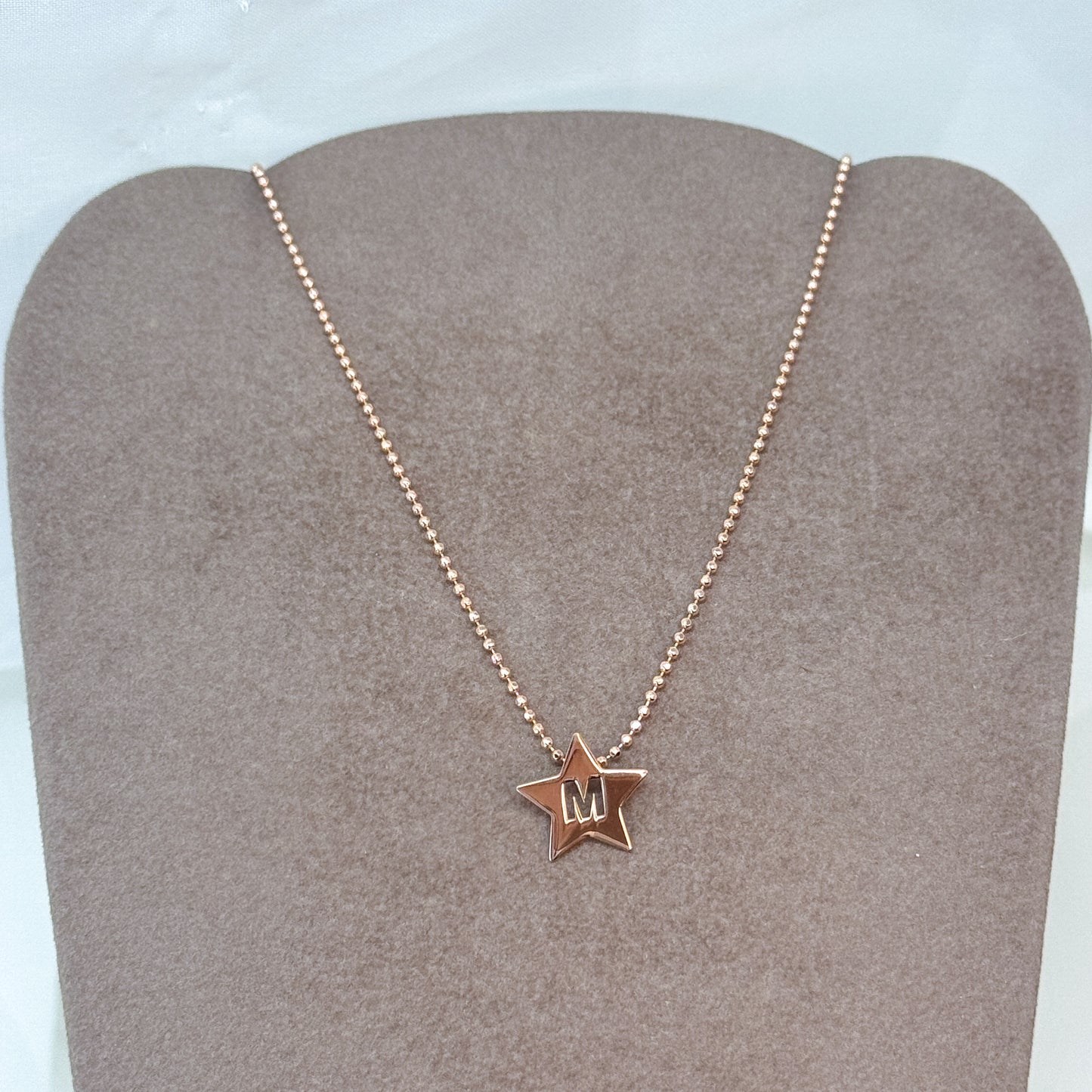 Catena militare con stella con traforata iniziale stampatello cm 50 - Lumiere Bijoux