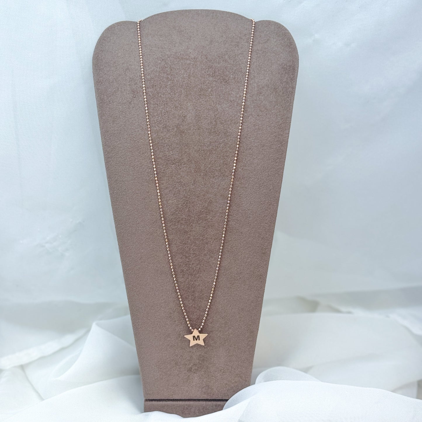 Catena militare con stella con traforata iniziale stampatello cm 50 - Lumiere Bijoux
