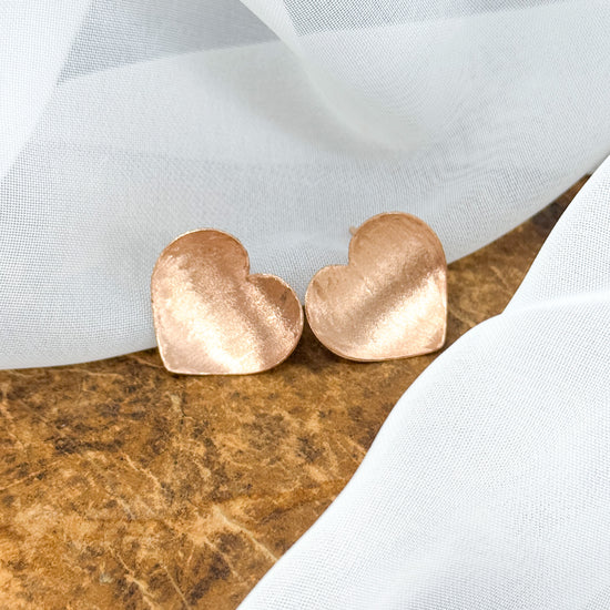 Coppia orecchini cuori satinati in argento rosé - Lumiere Bijoux