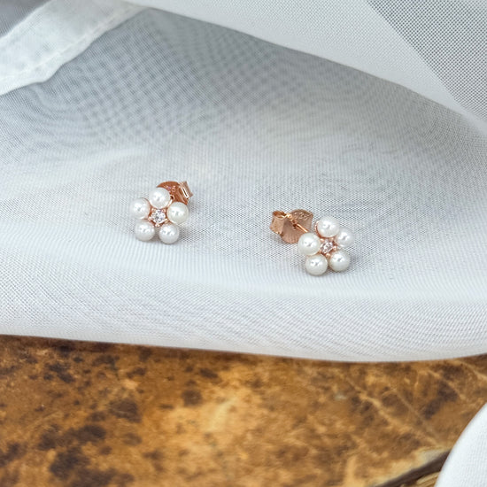 Coppia orecchini fiorellino perle e microzircone - Lumiere Bijoux