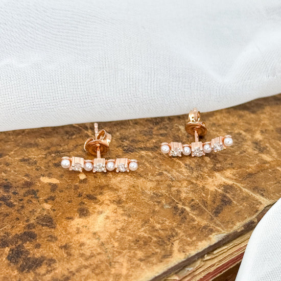 Coppia orecchini mezzaluna con microperle alternate da zirconi - Lumiere Bijoux