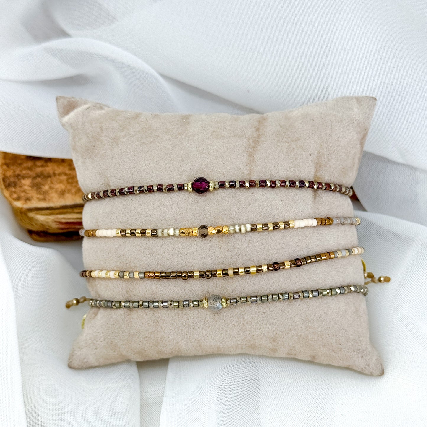 Bracciali Parigi fine pietre miyuky cioccolato e grigie - Lumiere Bijoux