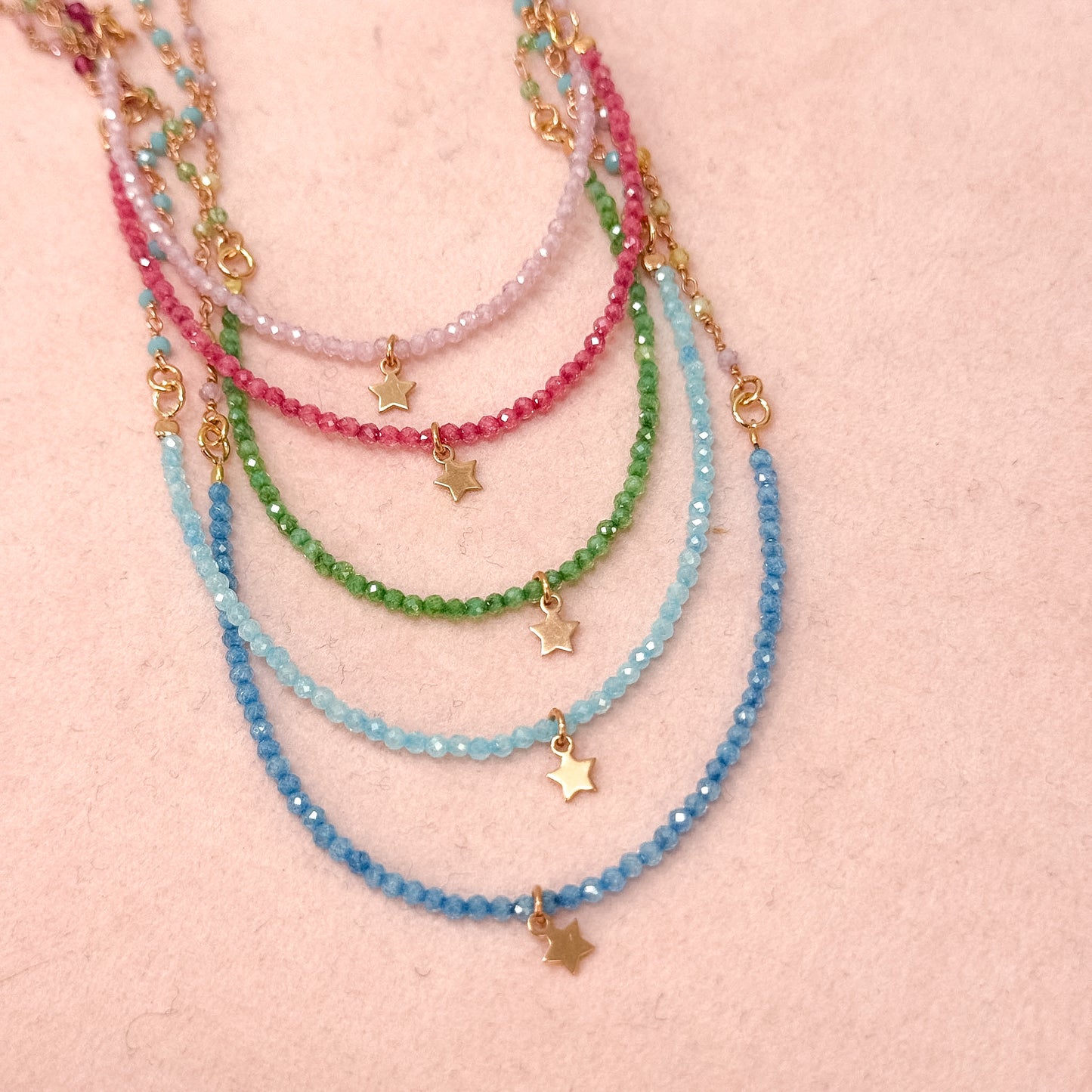 Collana cm 35 micro cristalli colorati con micro stella pendente - Lumiere Bijoux