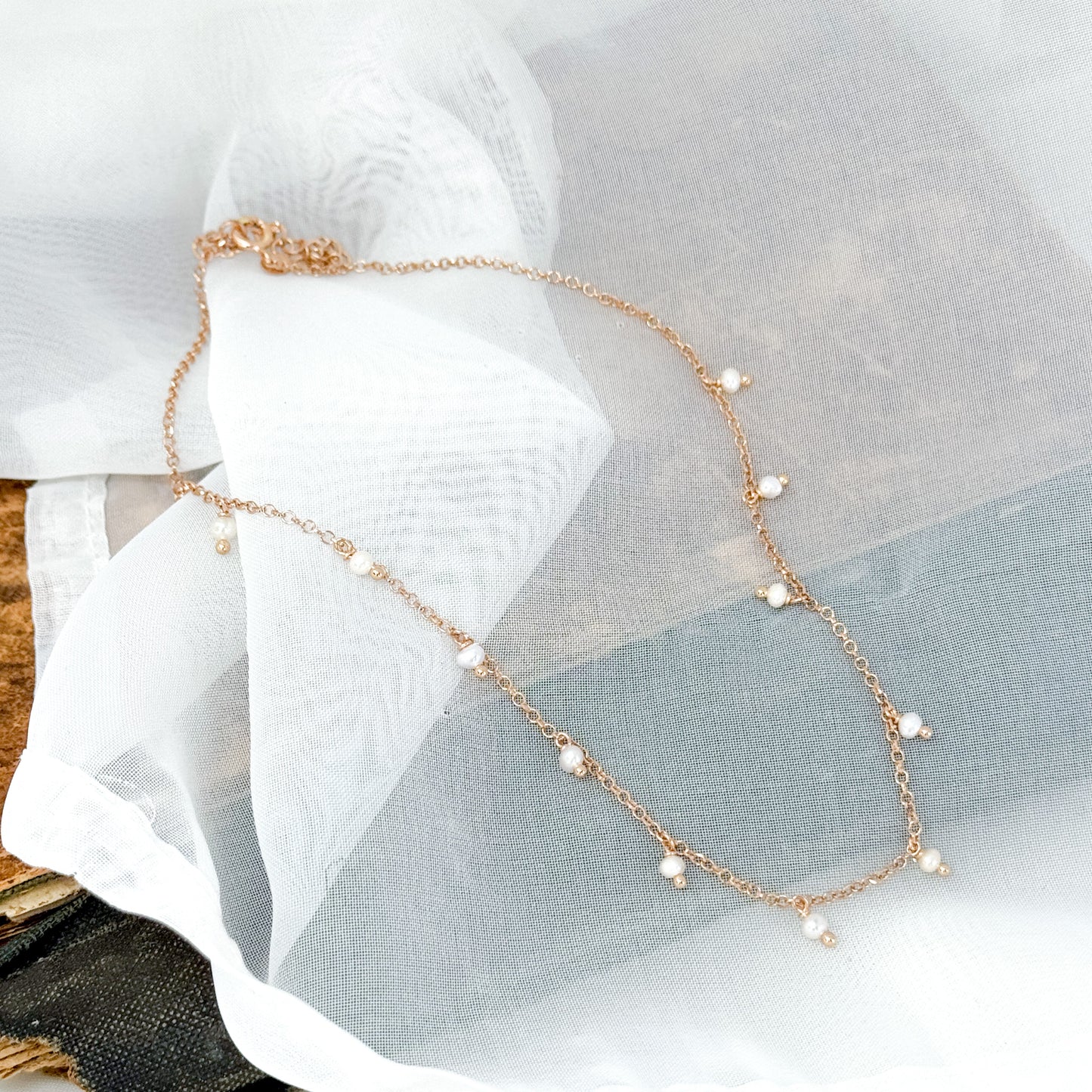 Collana catena rolló con micro perle naturali risino o tonde da 0,4 mm pendenti cm 35 - Lumiere Bijoux