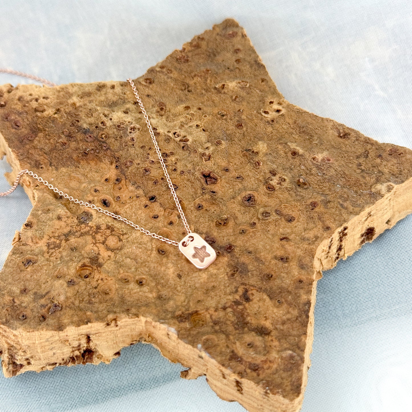 Collana Noisette con mini targhetta cuore o stella in argento rosé 35 cm - Lumiere Bijoux