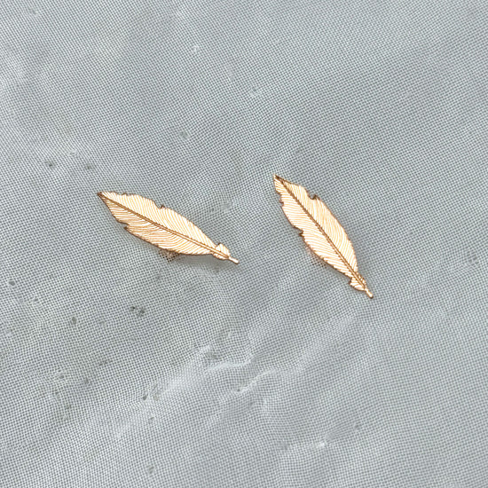 Coppia orecchini piuma a lobo 1 cm in argento rosè - Lumiere Bijoux