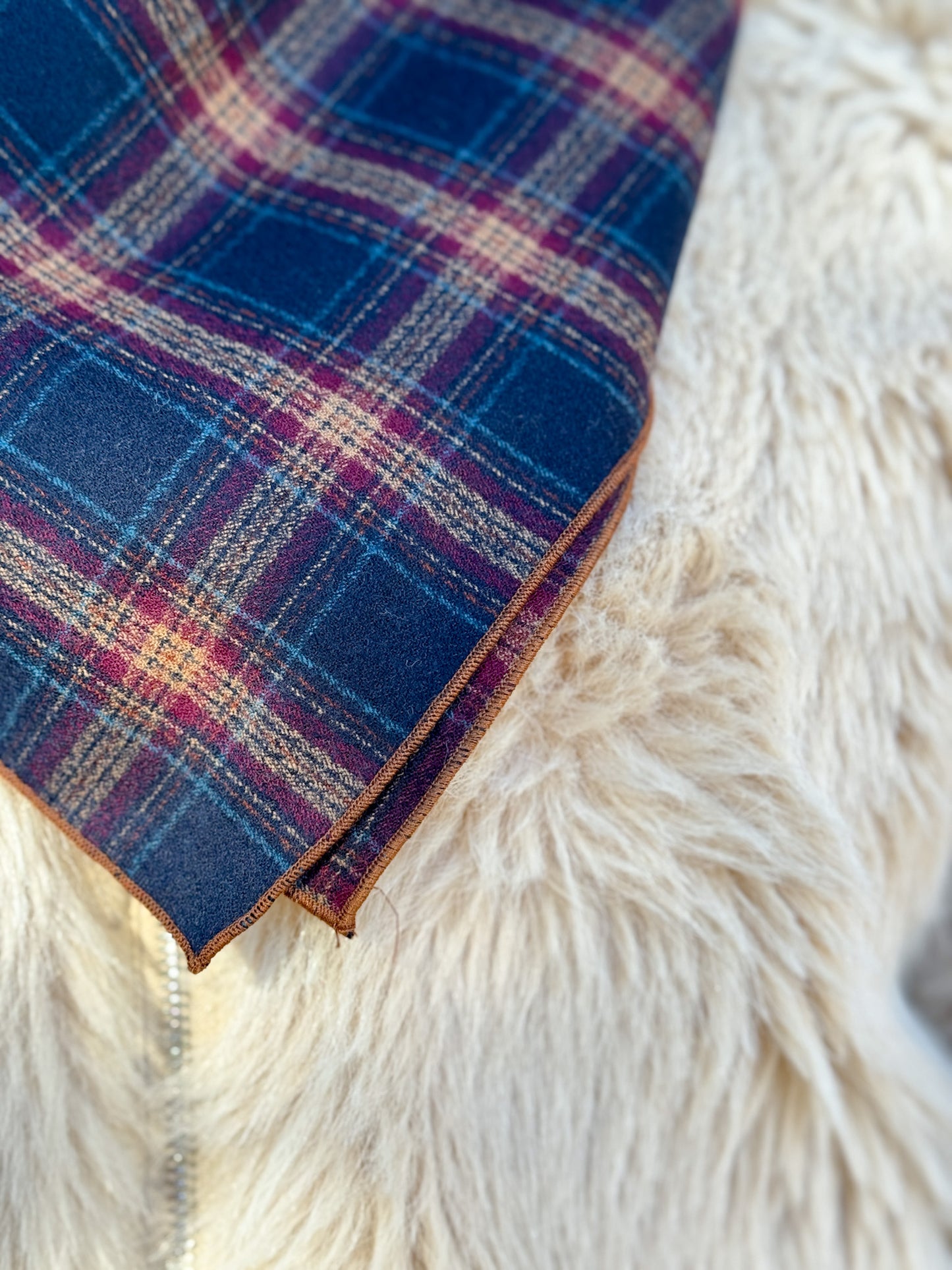 Foulard in lana tartan blu cammello bordeaux 70x70 cm - Lumiere Bijoux