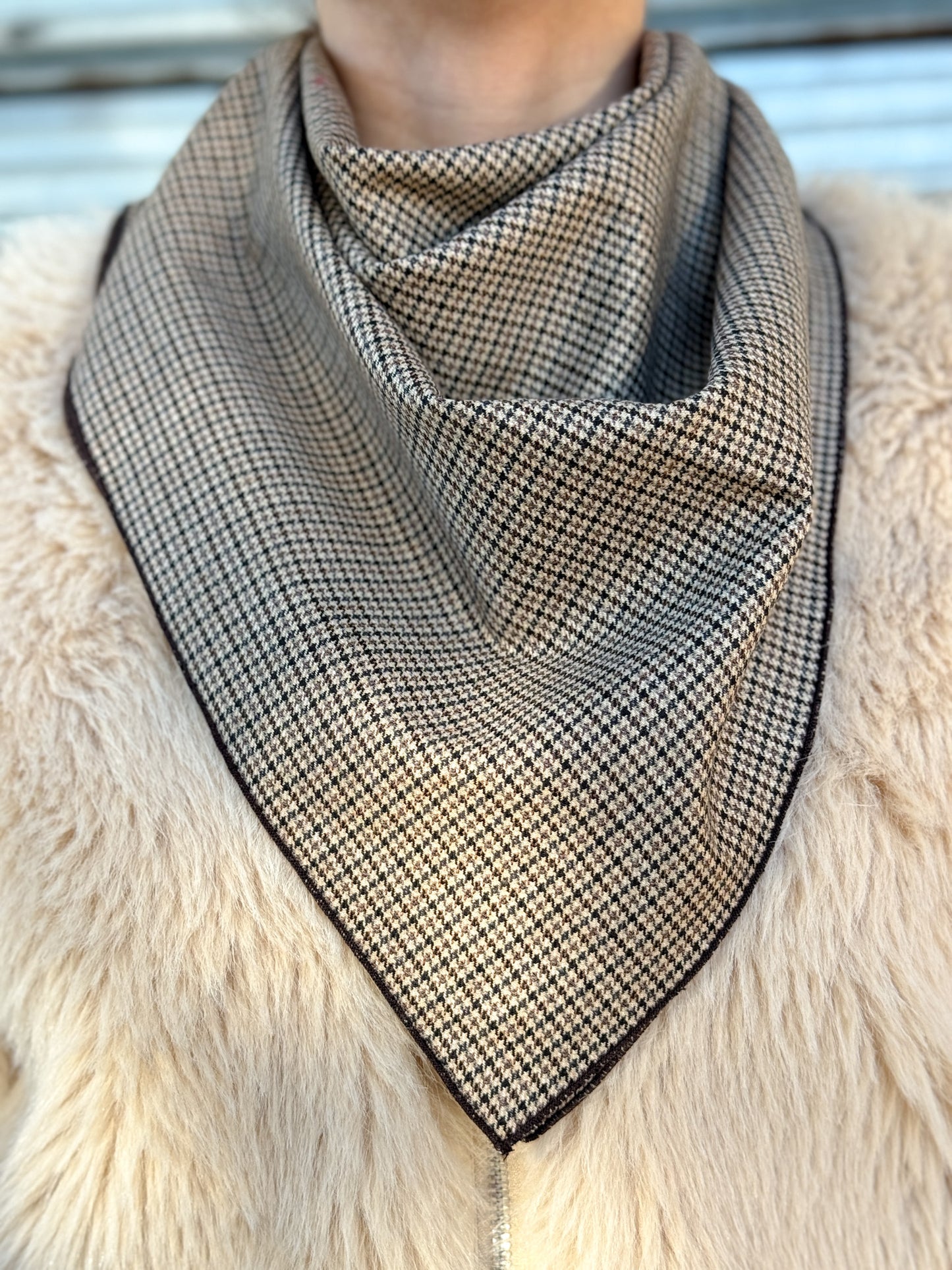 Foulard in lana pied de poule nero beige 70x70 cm - Lumiere Bijoux