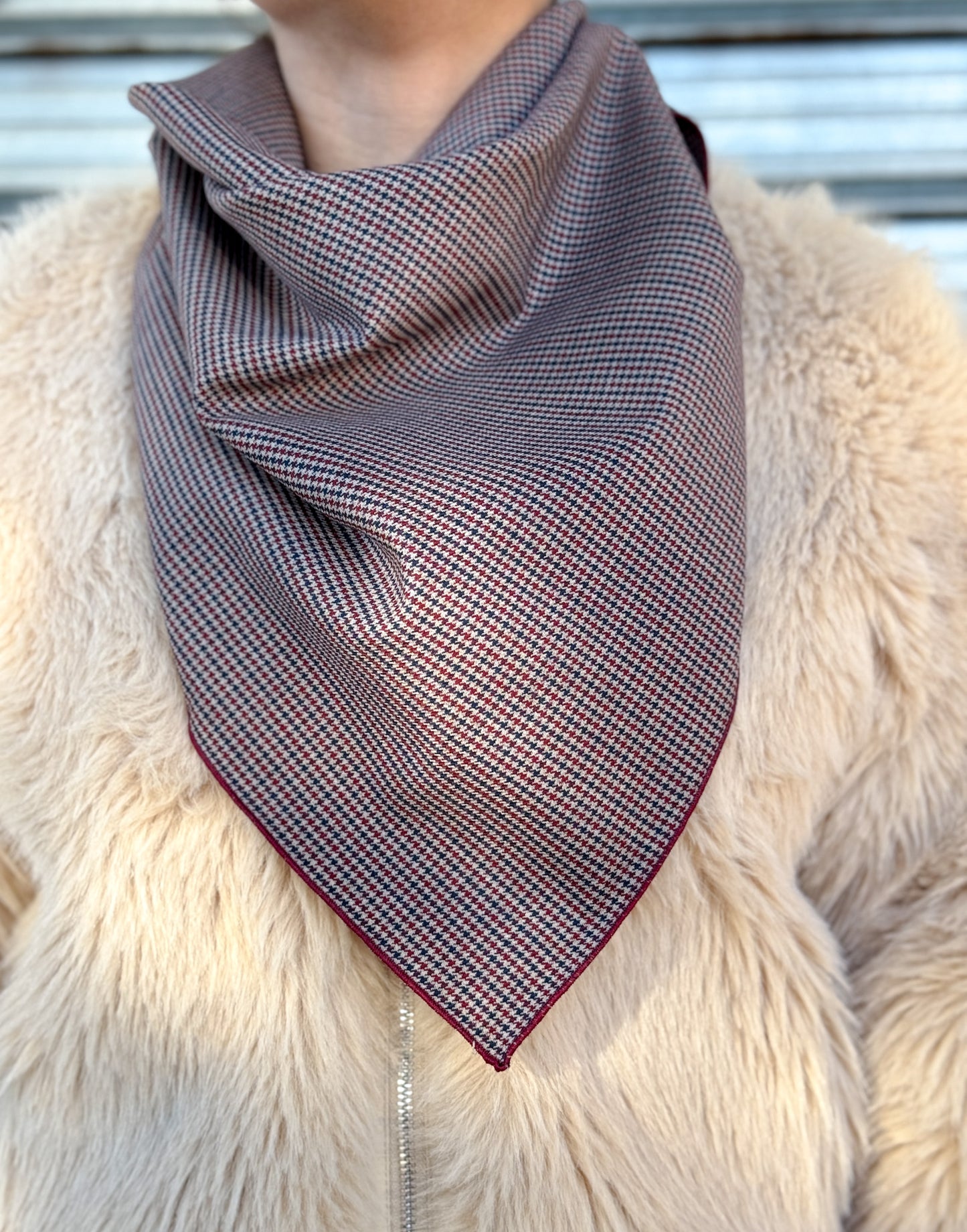 Foulard in lana pied de poule blu bordeaux 70x70 cm - Lumiere Bijoux