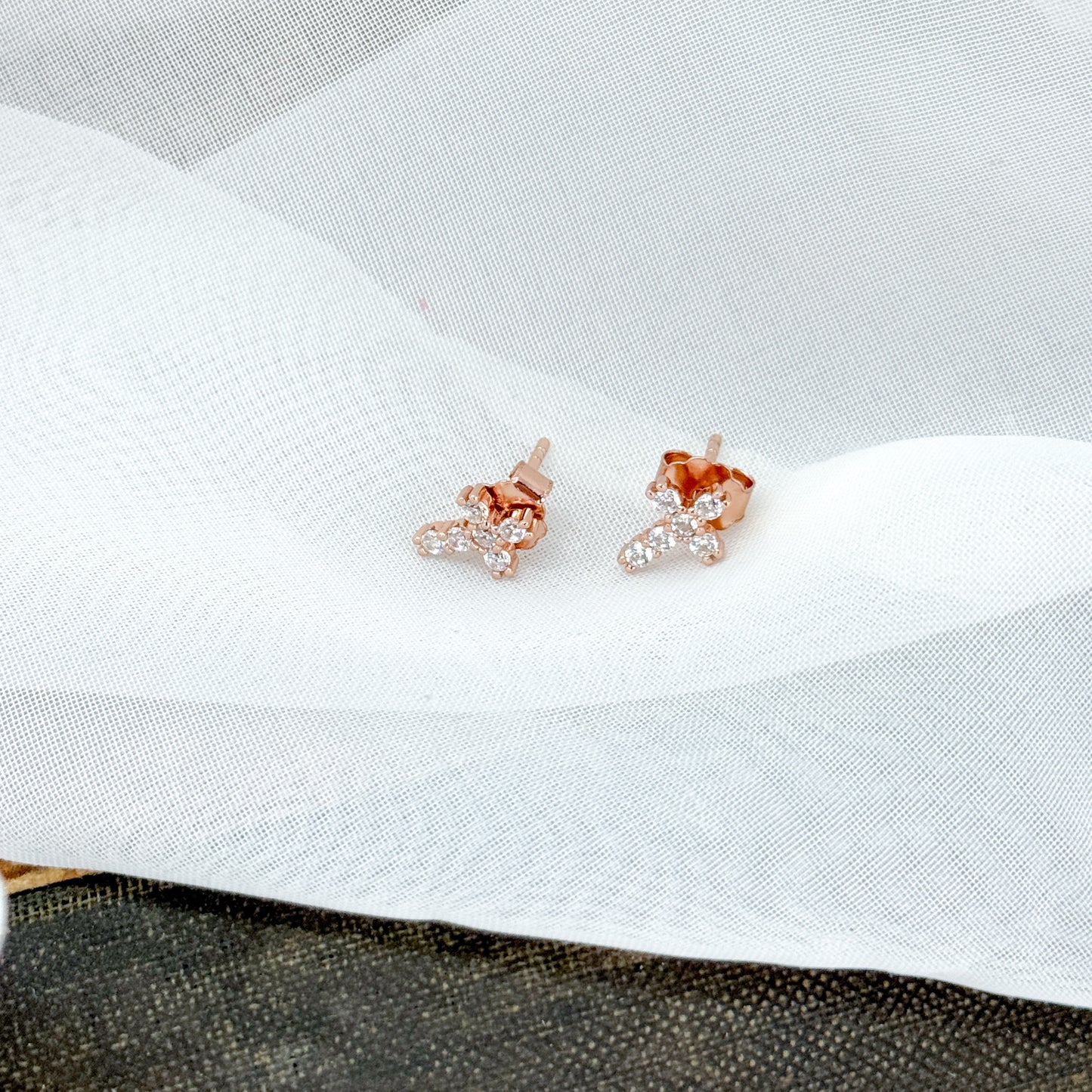 Coppia orecchini croce zirconi 1 cm - Lumiere Bijoux