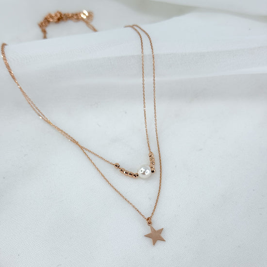Unica collana a due fili con perla pepite diamantate e stella pendente in argento rosé - Lumiere Bijoux