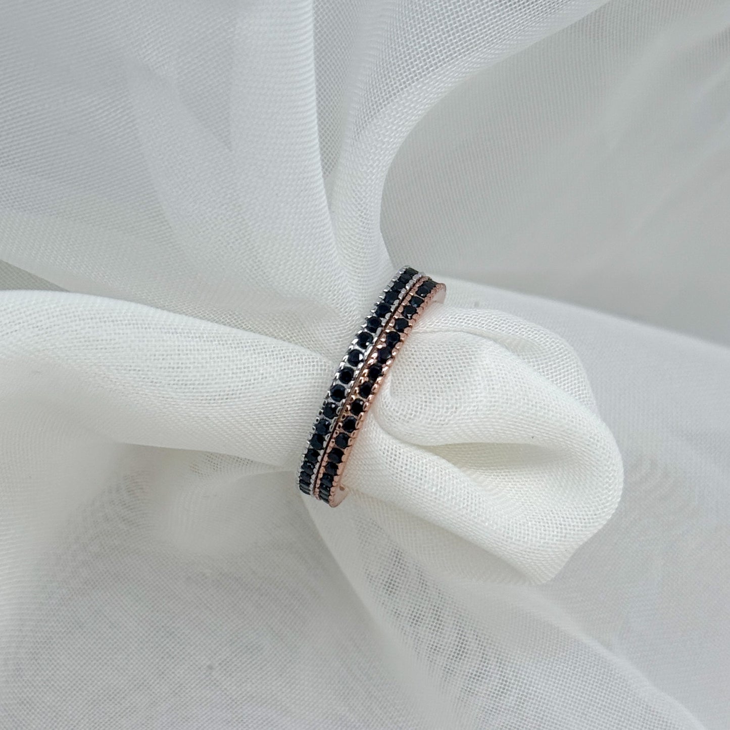 Fedina Eternity a misura con zirconi neri 0.2 cmin argento rosé o rodio - Lumiere Bijoux