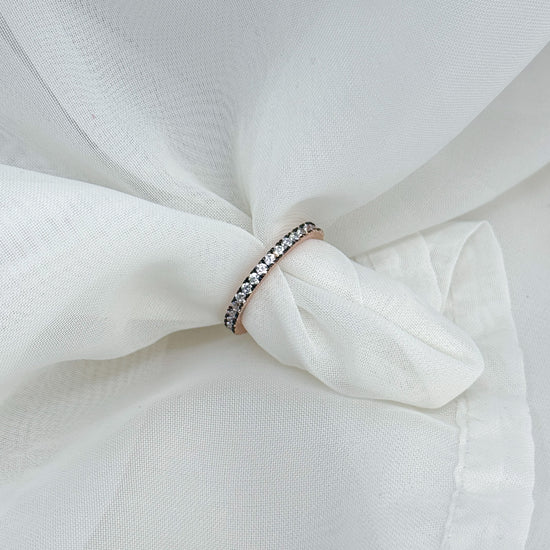 Anello fedina eternity con castone rutenio base argento rodio o rosé e zirconi bianchi e brown - Lumiere Bijoux