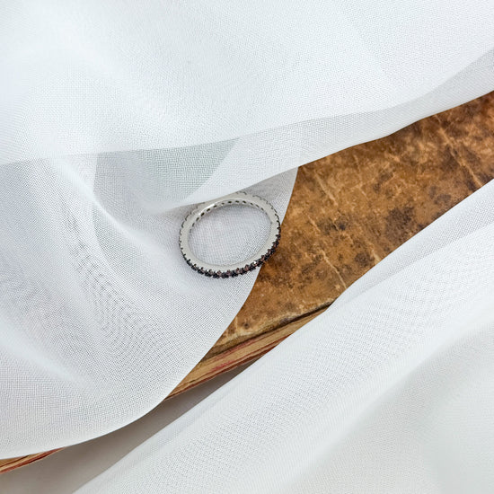 Anello fedina eternity con castone rutenio base argento rodio o rosé e zirconi bianchi e brown - Lumiere Bijoux