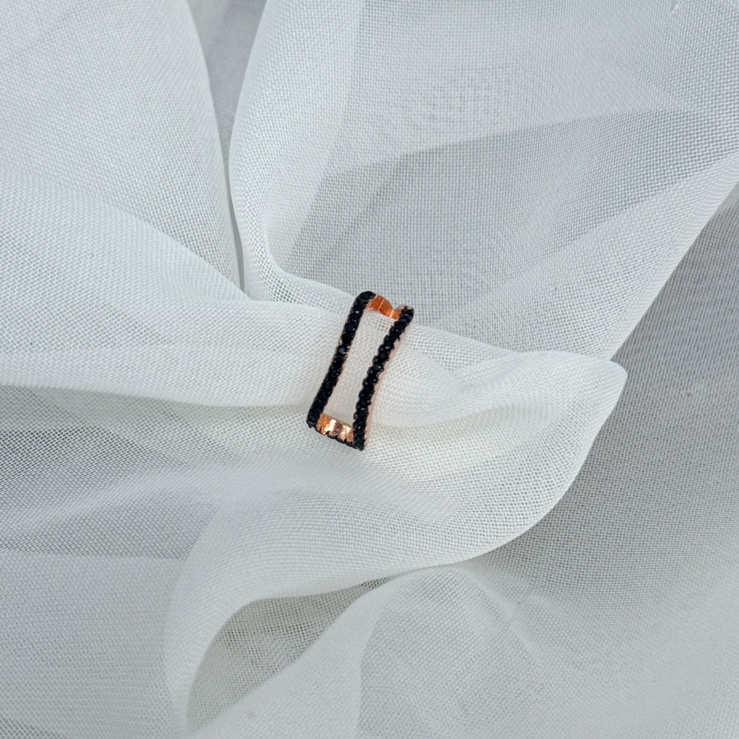 Earcuff due fili zirconi neri - Lumiere Bijoux