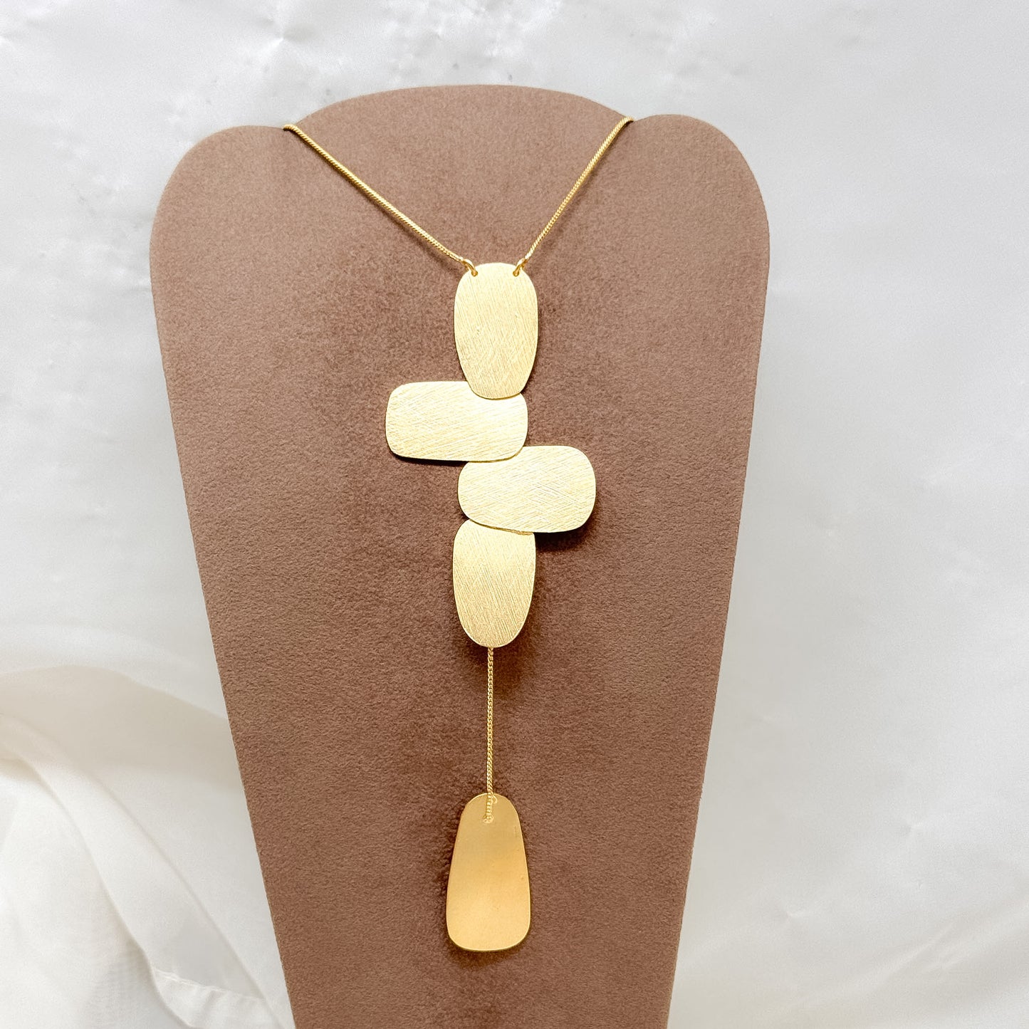 Collana lunga in ottone con elementi satinati 80cm - Lumiere Bijoux
